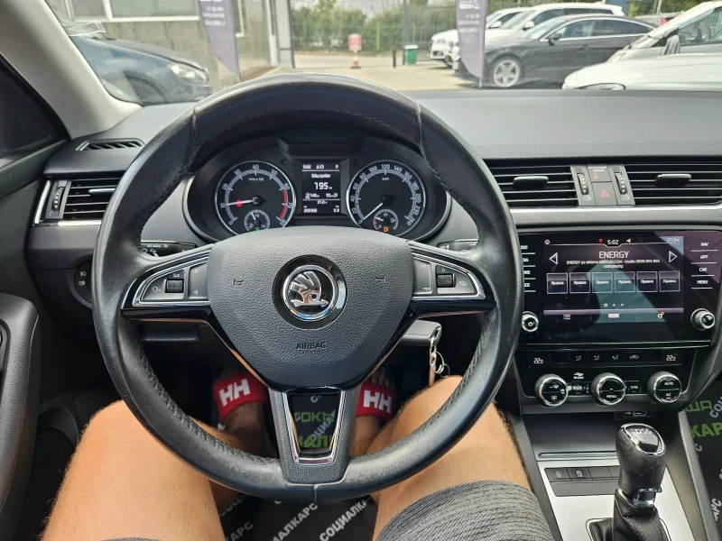 Skoda Octavia 1.5g-tec , снимка 15 - Автомобили и джипове - 47788758