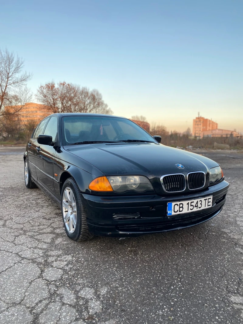 BMW 318, снимка 1 - Автомобили и джипове - 48004272