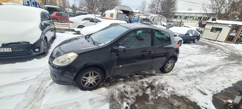 Renault Clio, снимка 1 - Автомобили и джипове - 48666362