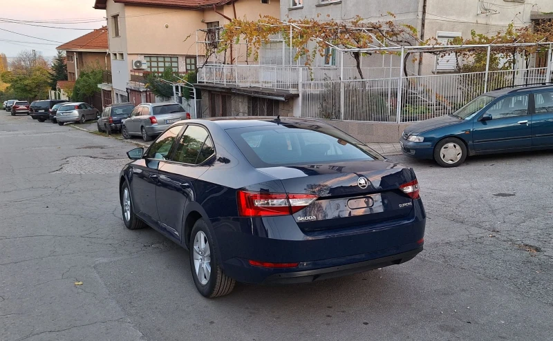 Skoda Superb 2.0tdi 150к.с. 2018г. EURO 6 Ръчни 6 скорости , снимка 9 - Автомобили и джипове - 48729142