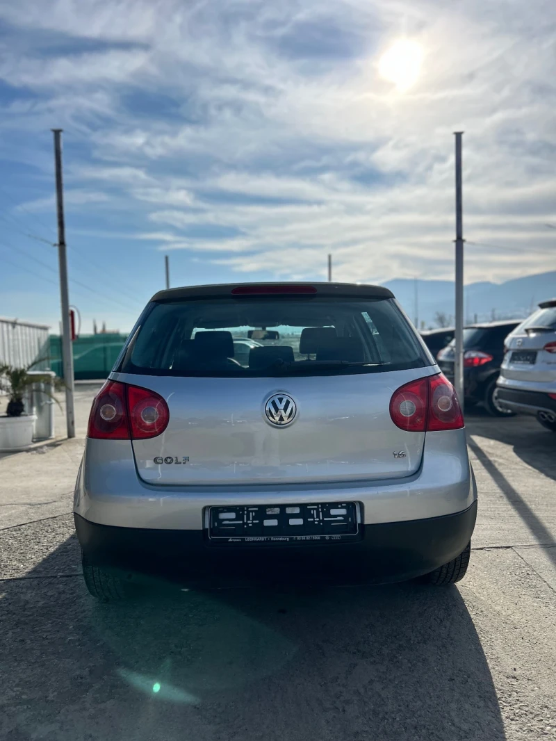 VW Golf 1.6i, снимка 4 - Автомобили и джипове - 48760448