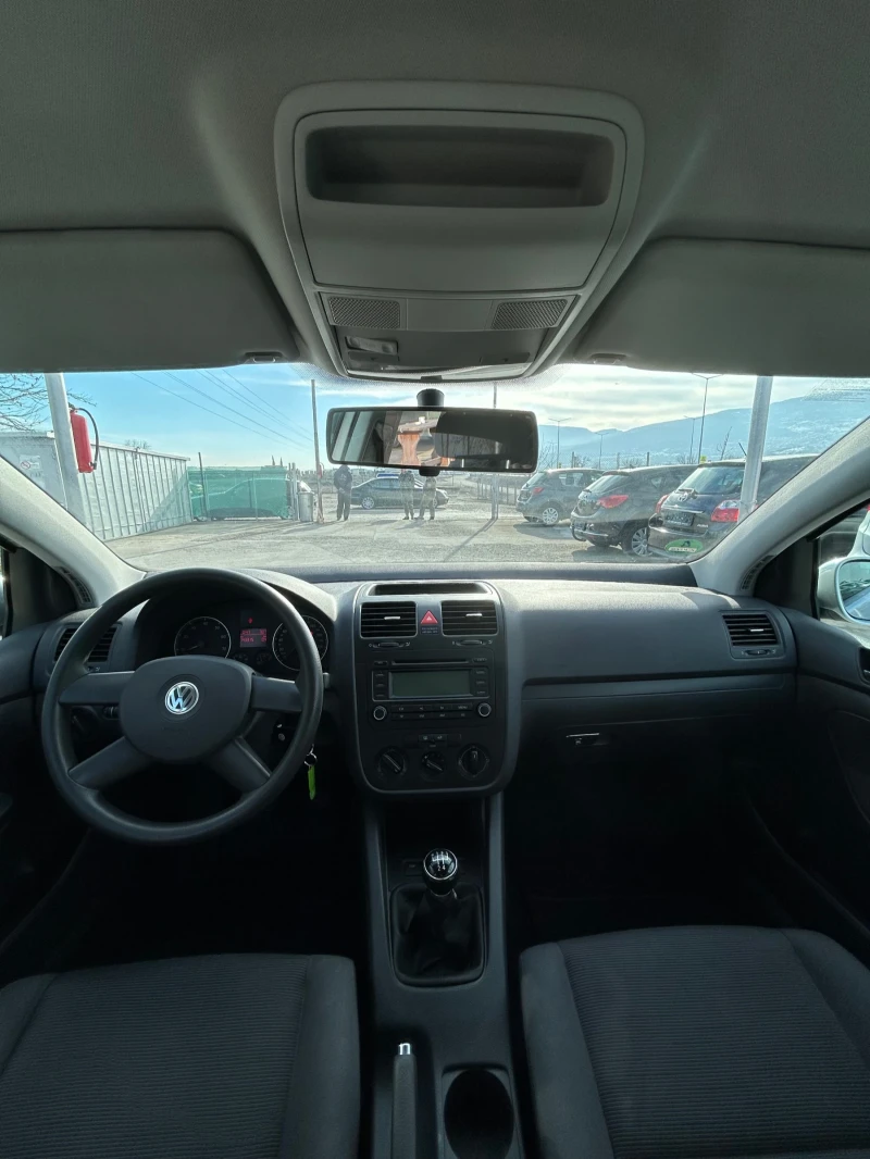 VW Golf 1.6i, снимка 7 - Автомобили и джипове - 48760448