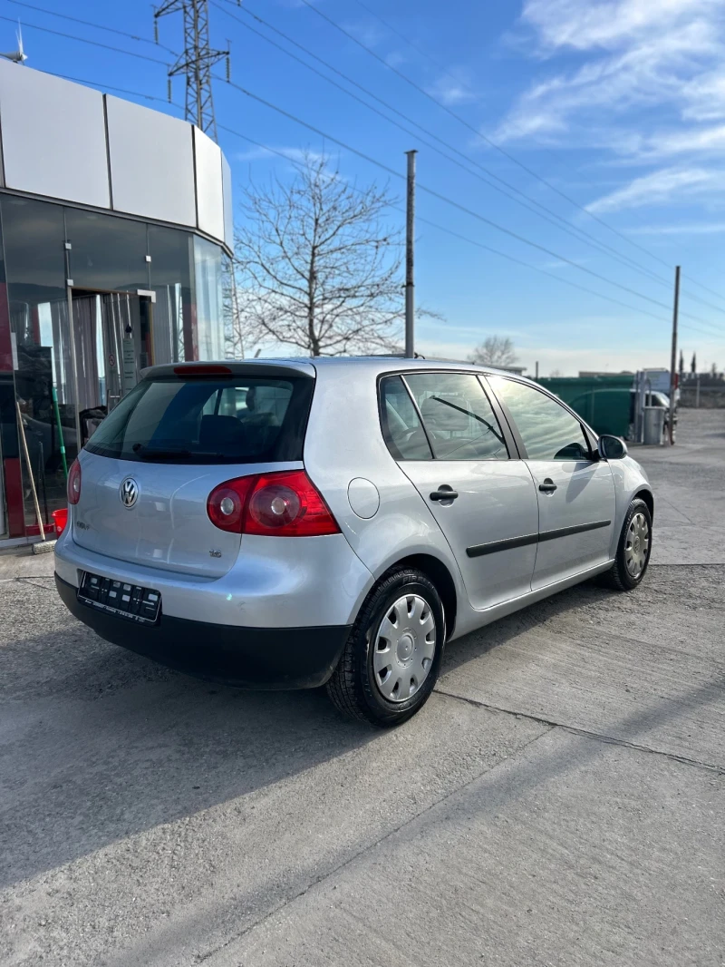 VW Golf 1.6i, снимка 5 - Автомобили и джипове - 48760448