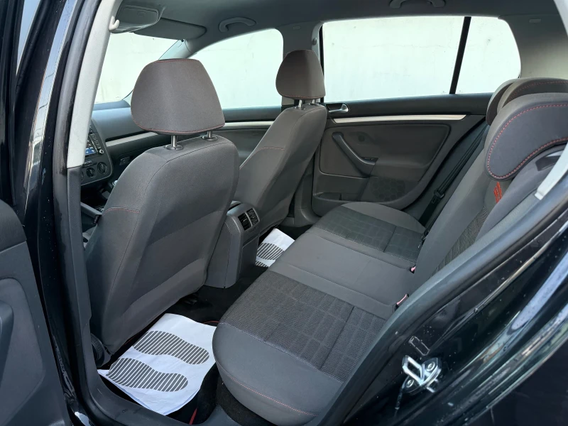 VW Golf 1.6I 102HP GOAL NAVI , снимка 15 - Автомобили и джипове - 52204327