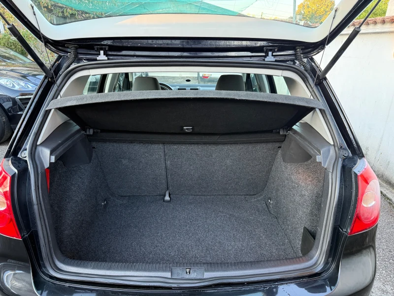 VW Golf 1.6I 102HP GOAL NAVI , снимка 16 - Автомобили и джипове - 52204327