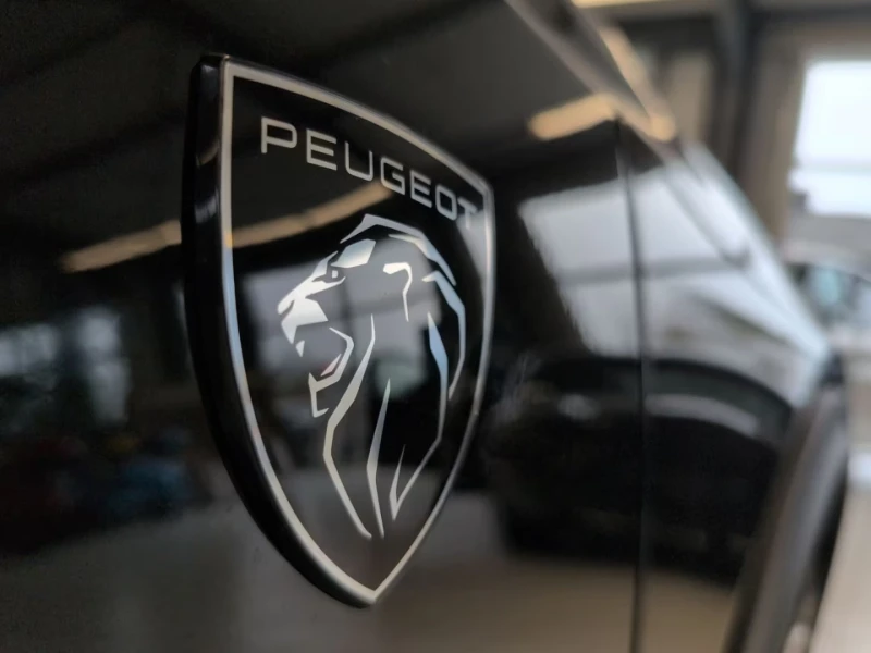 Peugeot 408 MHEV/145HP/PANO/360/NAVI/LED/AMBI/798v, снимка 8 - Автомобили и джипове - 52311044