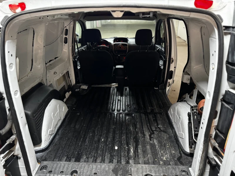 Renault Kangoo 1.5 dCi ЛИЗИНГ, снимка 9 - Автомобили и джипове - 52966271