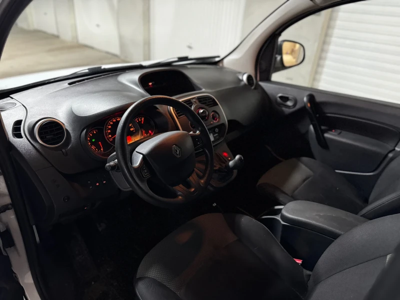 Renault Kangoo 1.5 dCi ЛИЗИНГ, снимка 8 - Автомобили и джипове - 52966271