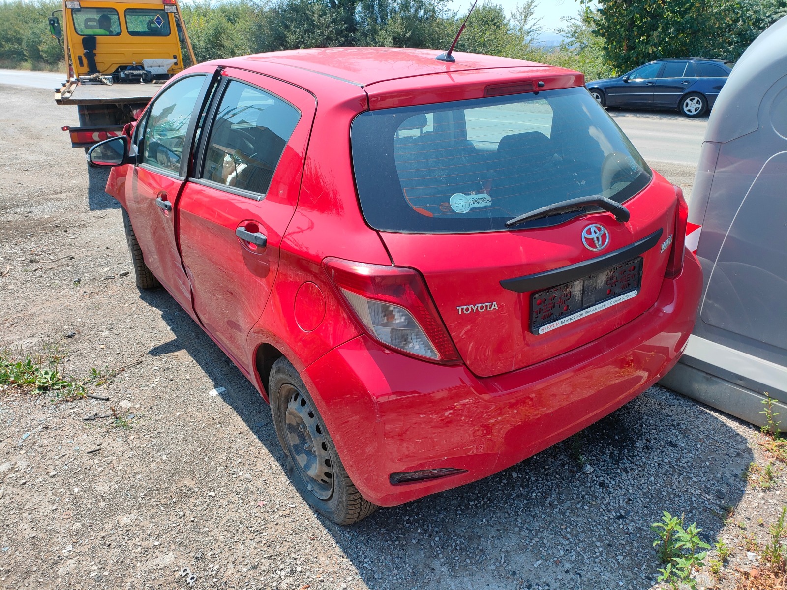 Toyota Yaris 1.0i 1KR - изображение 2