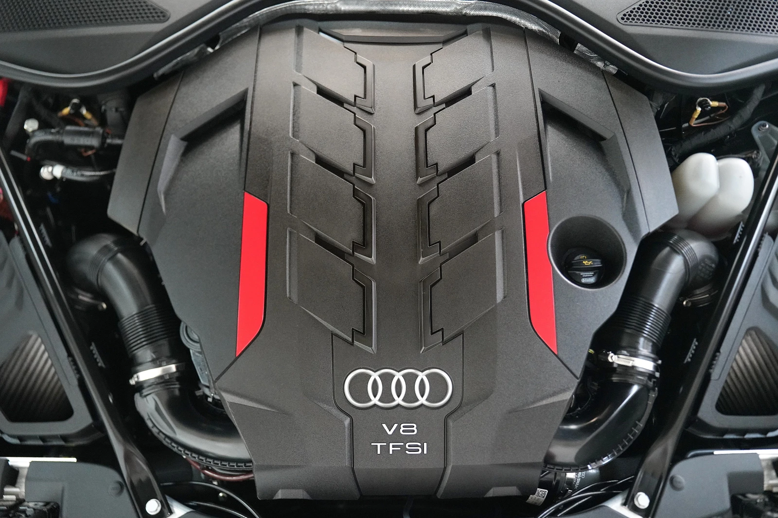 Audi S8 4.0 TFSI Quattro Bang&Olufsen OLED | Mobile.bg   15