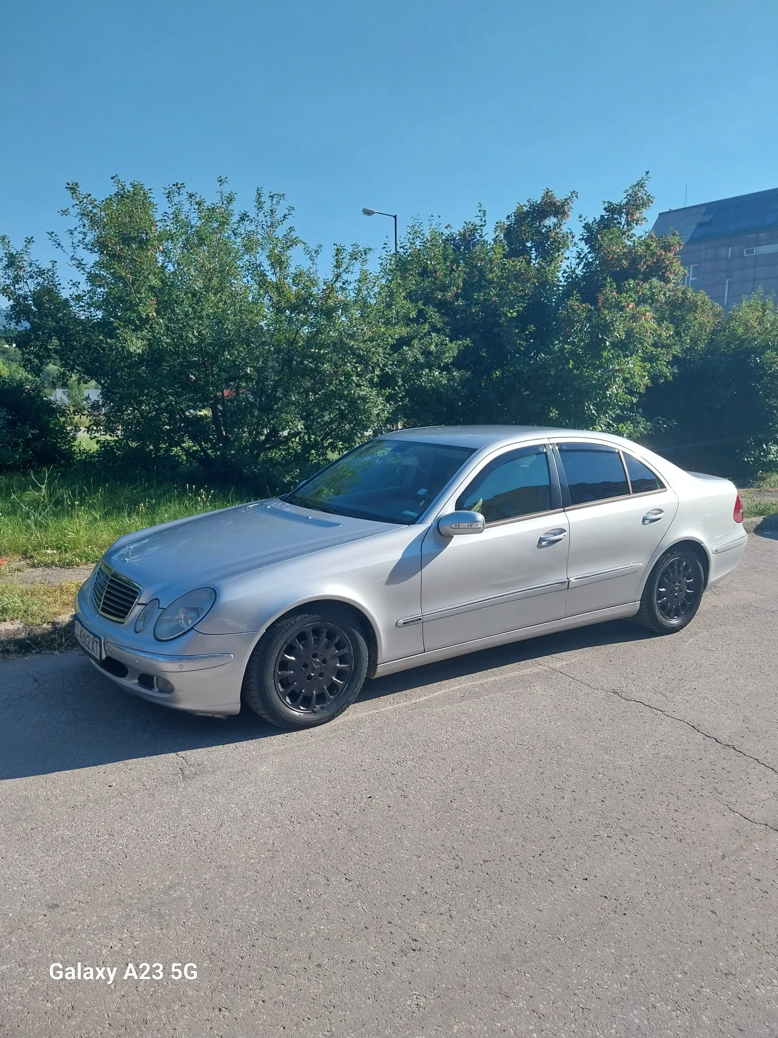 Mercedes-Benz E 220  - изображение 2