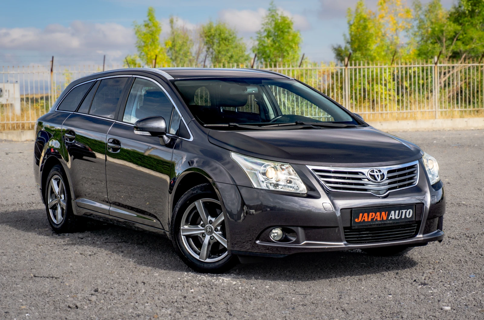Toyota Avensis 1.8 VVT-i Automatic | С ГАРАНЦИЯ!!! - изображение 3