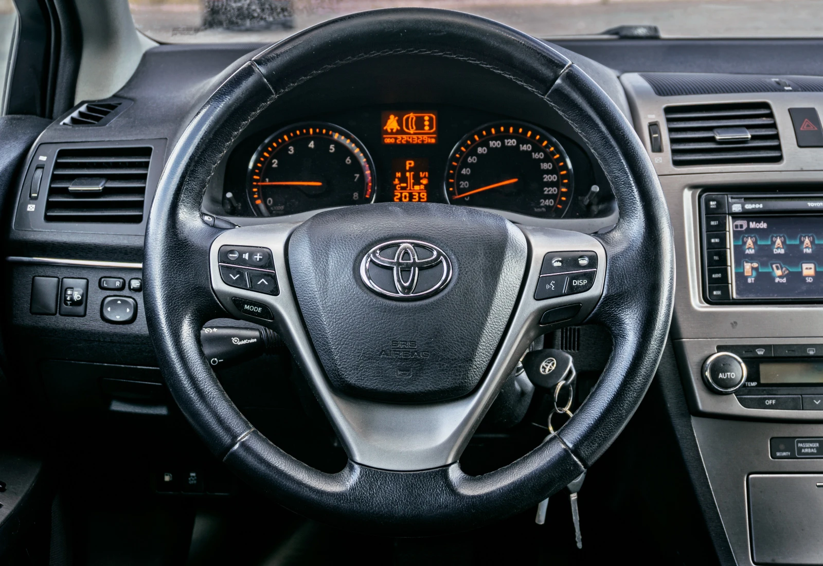 Toyota Avensis 1.8 VVT-i Automatic | С ГАРАНЦИЯ!!! - изображение 10