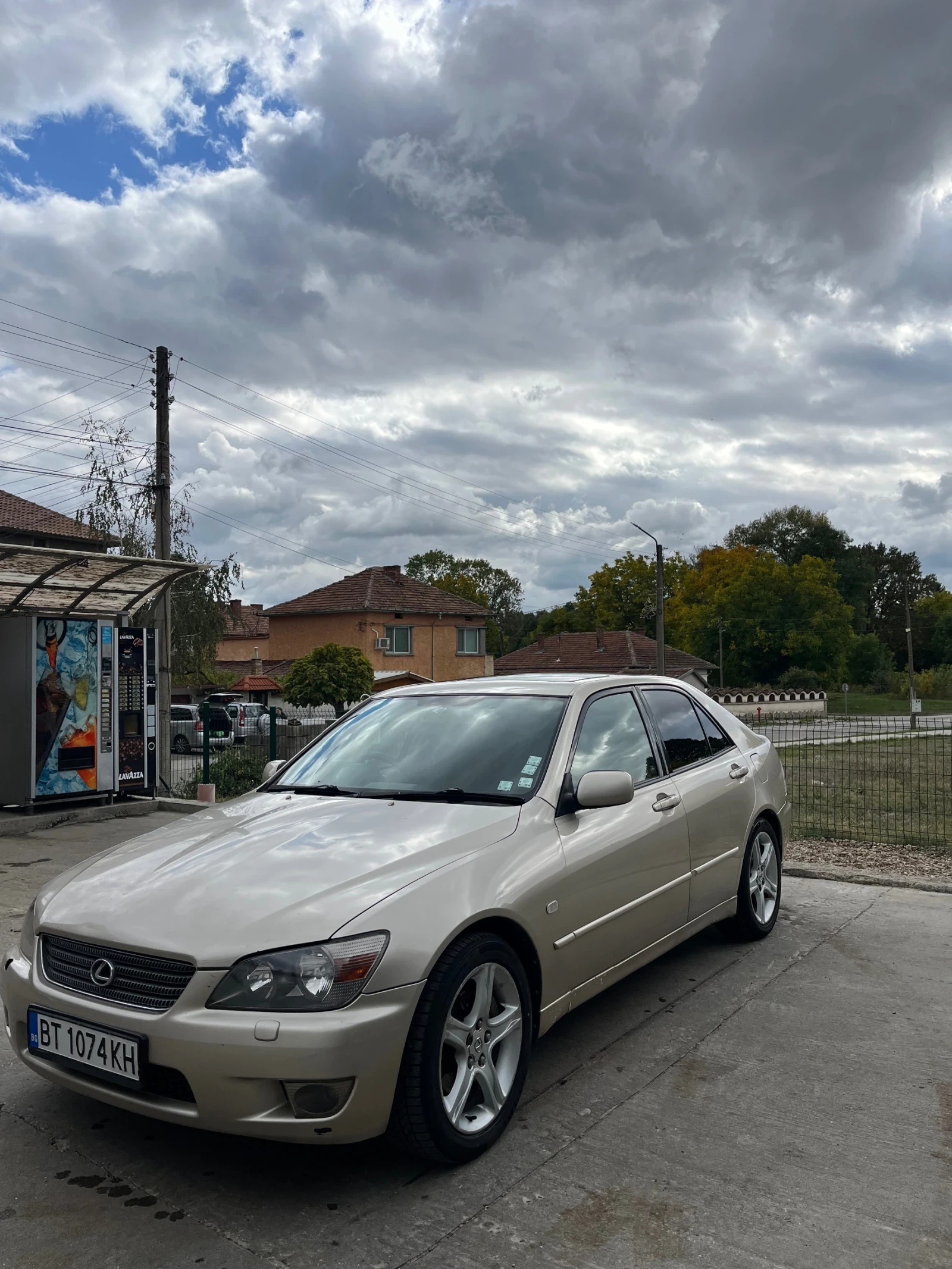 Lexus IS 200 Lexus is 200 2.0 бензин 155 коня 2005г Колата е в  - изображение 5