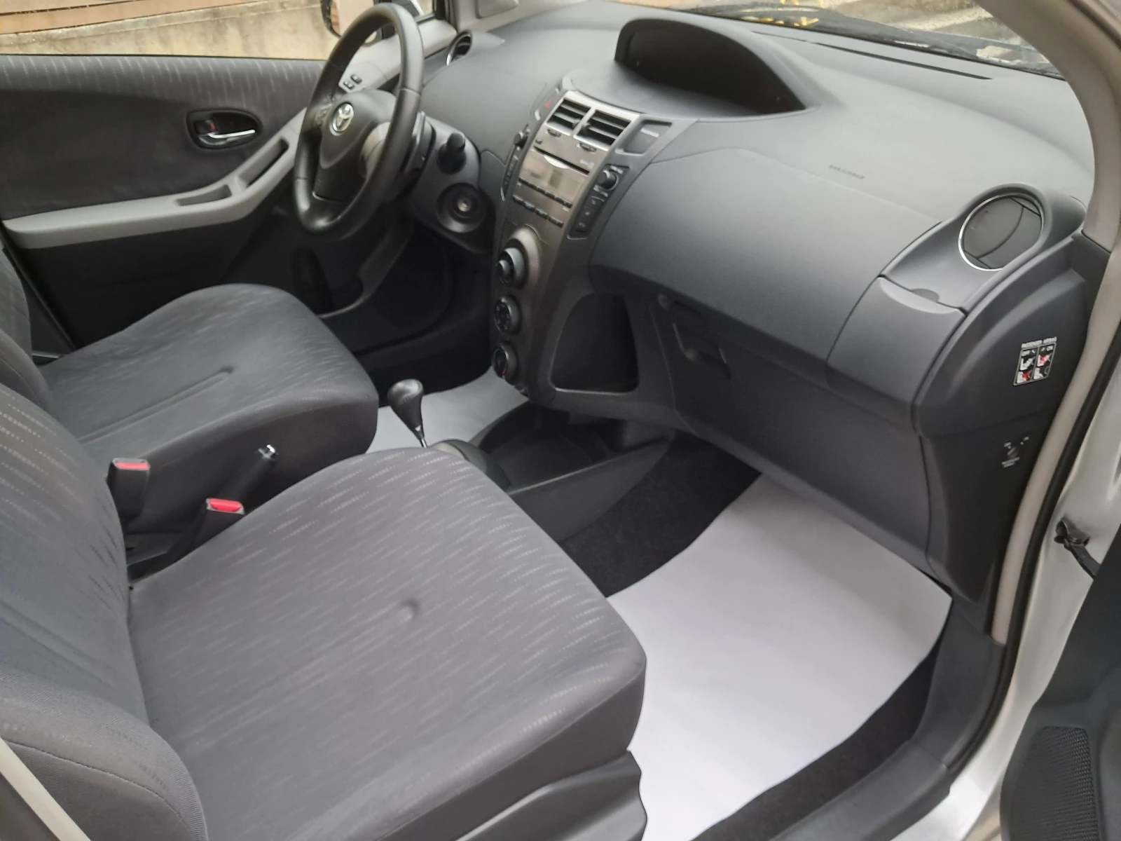 Toyota Yaris 1.3 vvt-i -FACELIFT-109000км.-КАТО НОВА | Mobile.bg — изображение 6