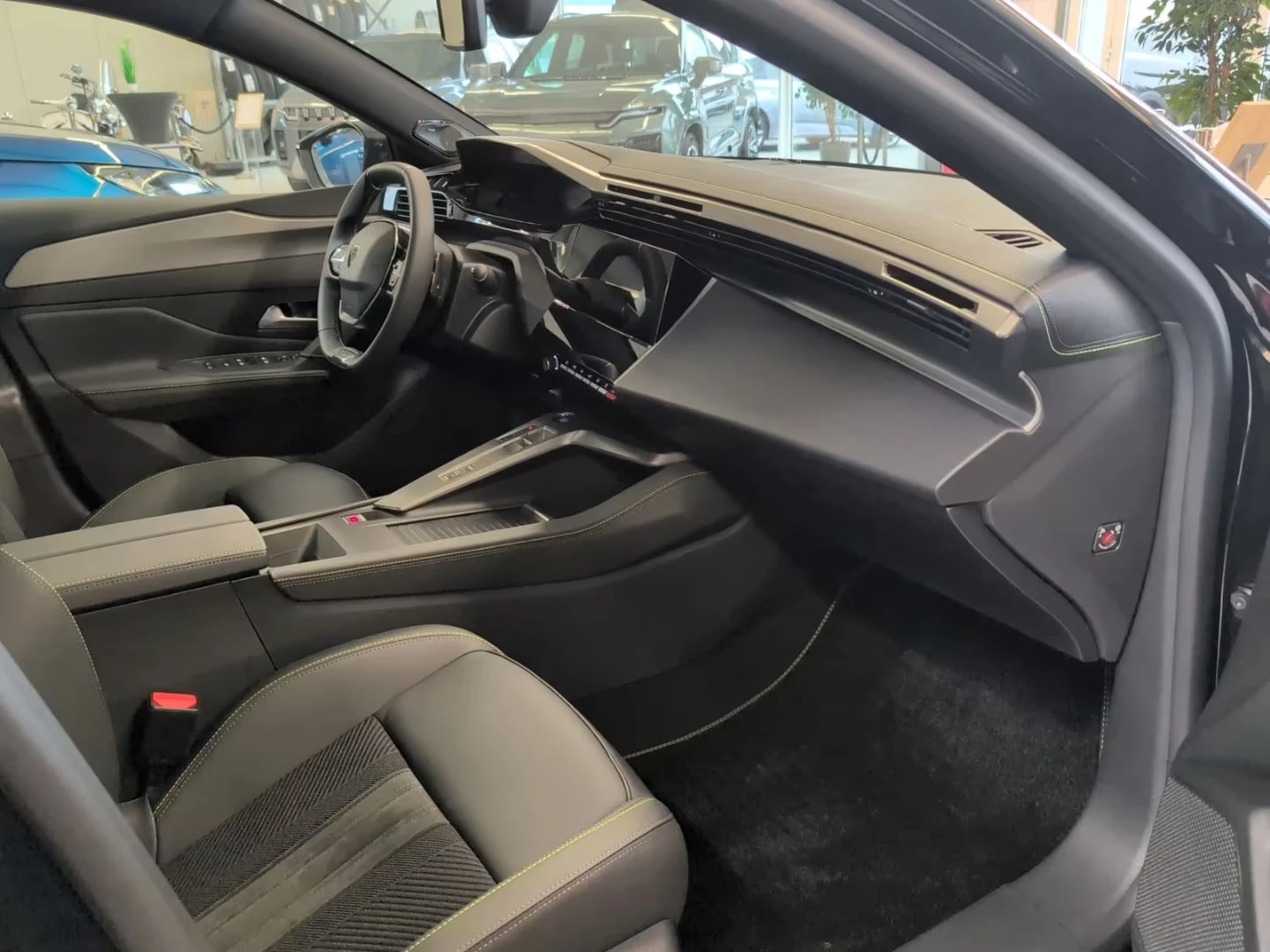 Peugeot 407 MHEV/145HP/PANO/360/NAVI/LED/AMBI/798v | Mobile.bg   11