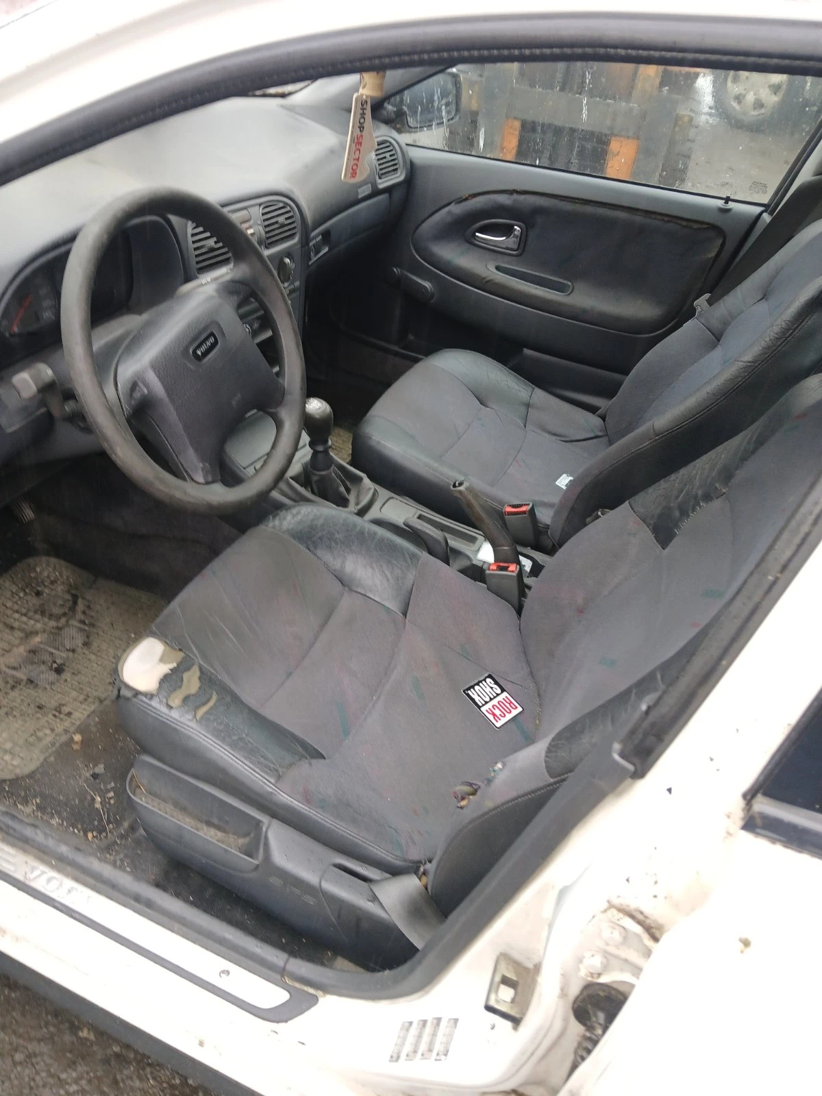 Volvo V40  - изображение 5