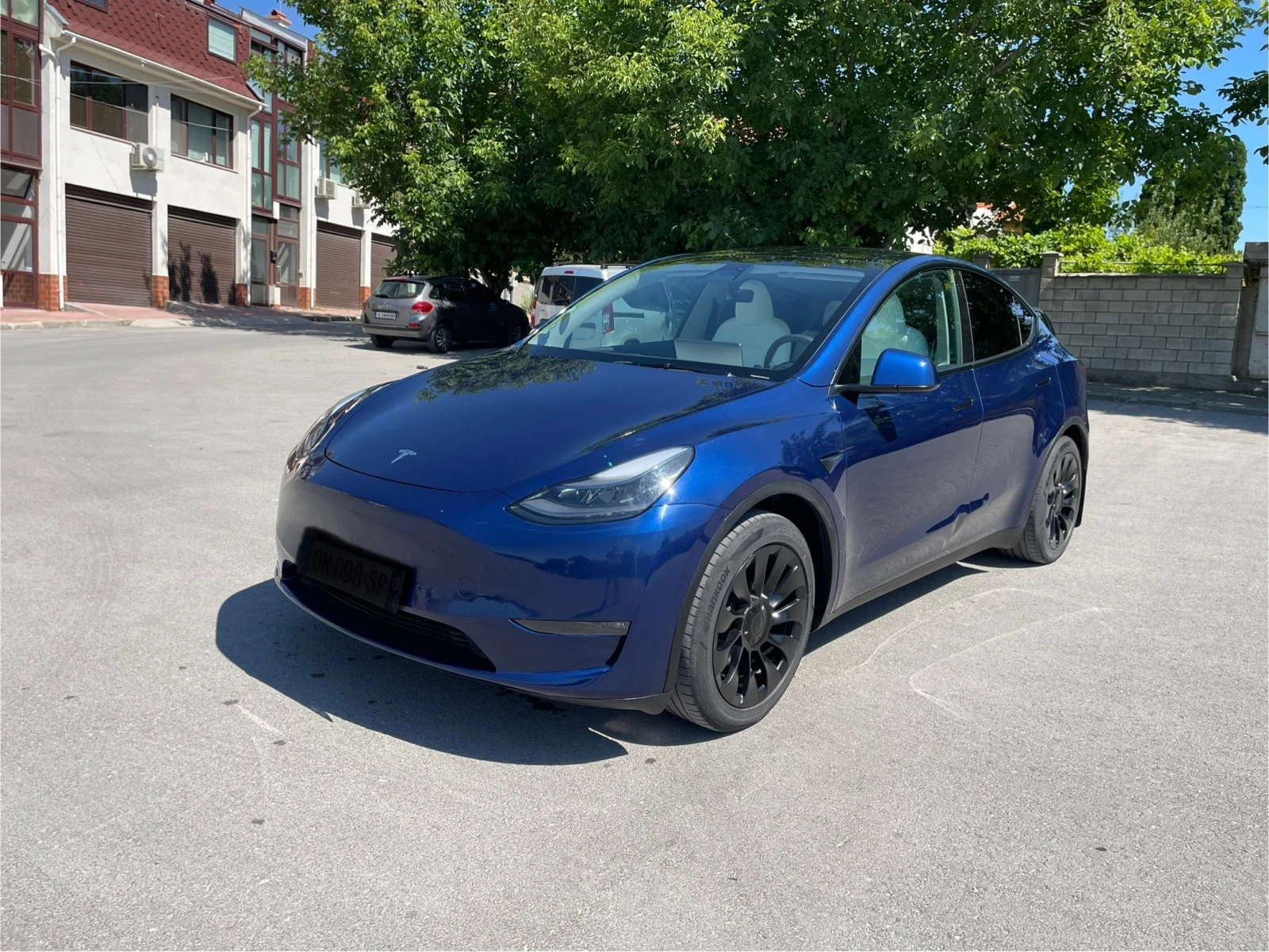 Tesla Model Y 2023 - изображение 2