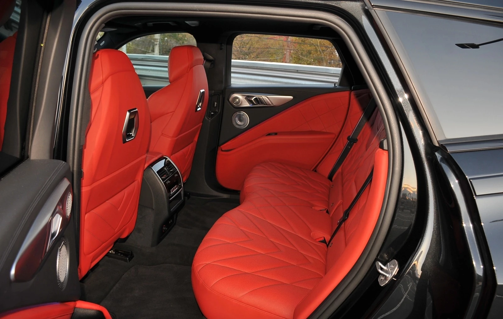 BMW XM 4.4 Twin Turbo xDrive | Mobile.bg � ����������� 11