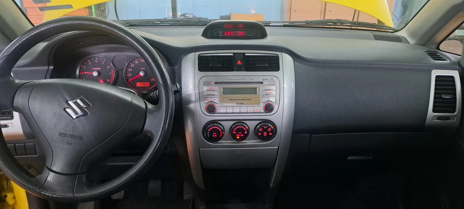 Suzuki Liana 1.6 | Mobile.bg � ����������� 2