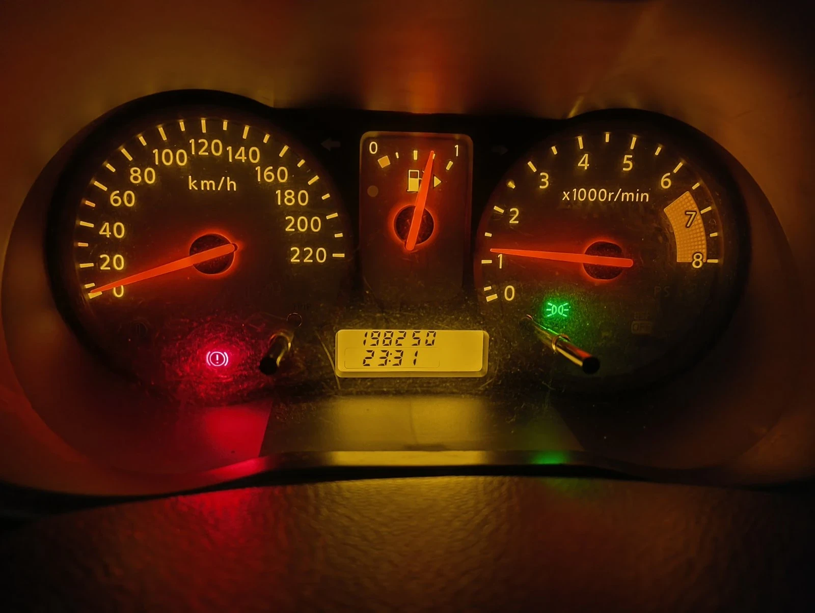 Nissan Note, снимка 16 - Автомобили и джипове - 53977838