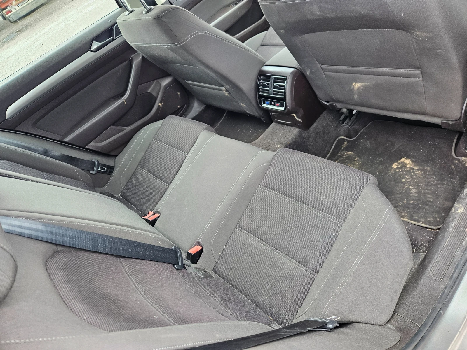 VW Passat 1.6dizel- 120ks -2015god-EURO6, снимка 12 - Автомобили и джипове - 54013724