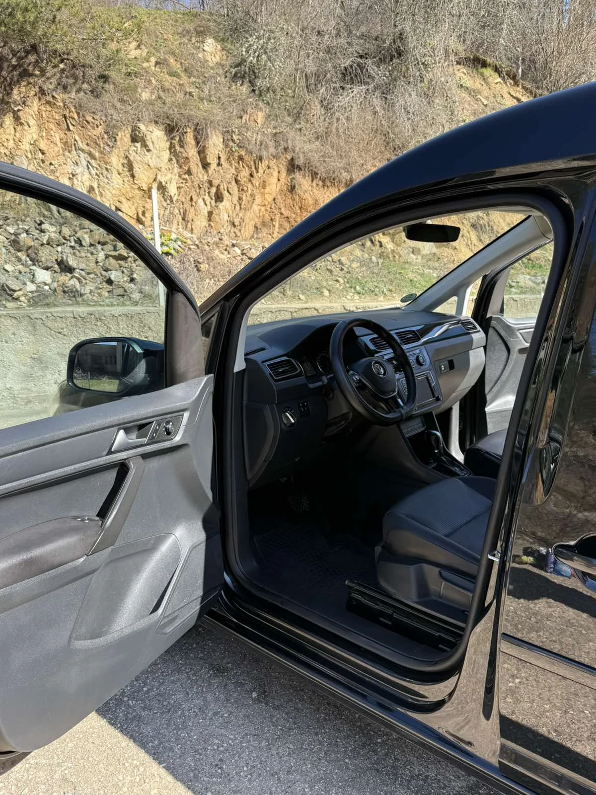 VW Caddy, снимка 8 - Автомобили и джипове - 54208712