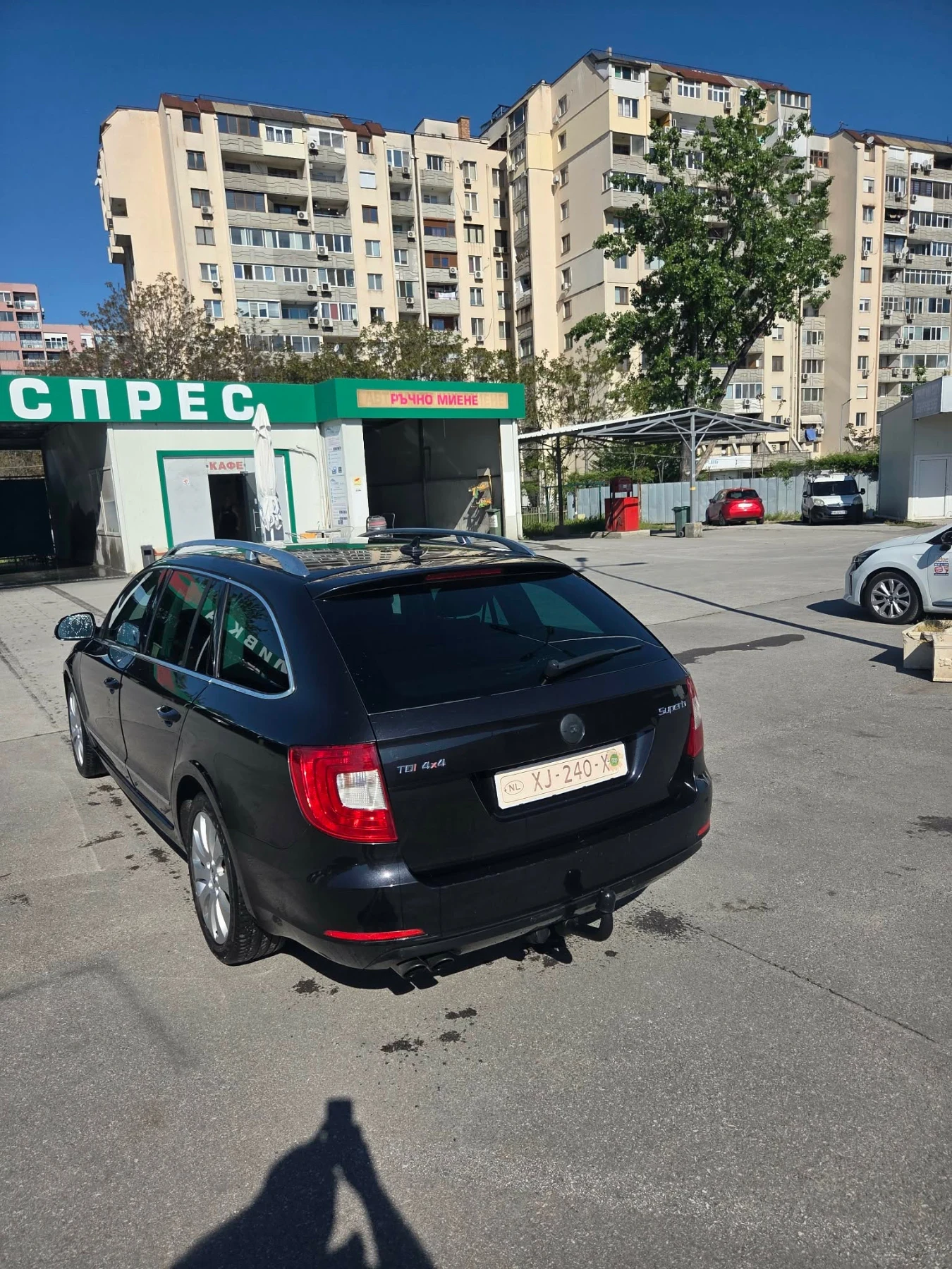Skoda Superb 2.0TDI 4x4, снимка 4 - Автомобили и джипове - 54527920