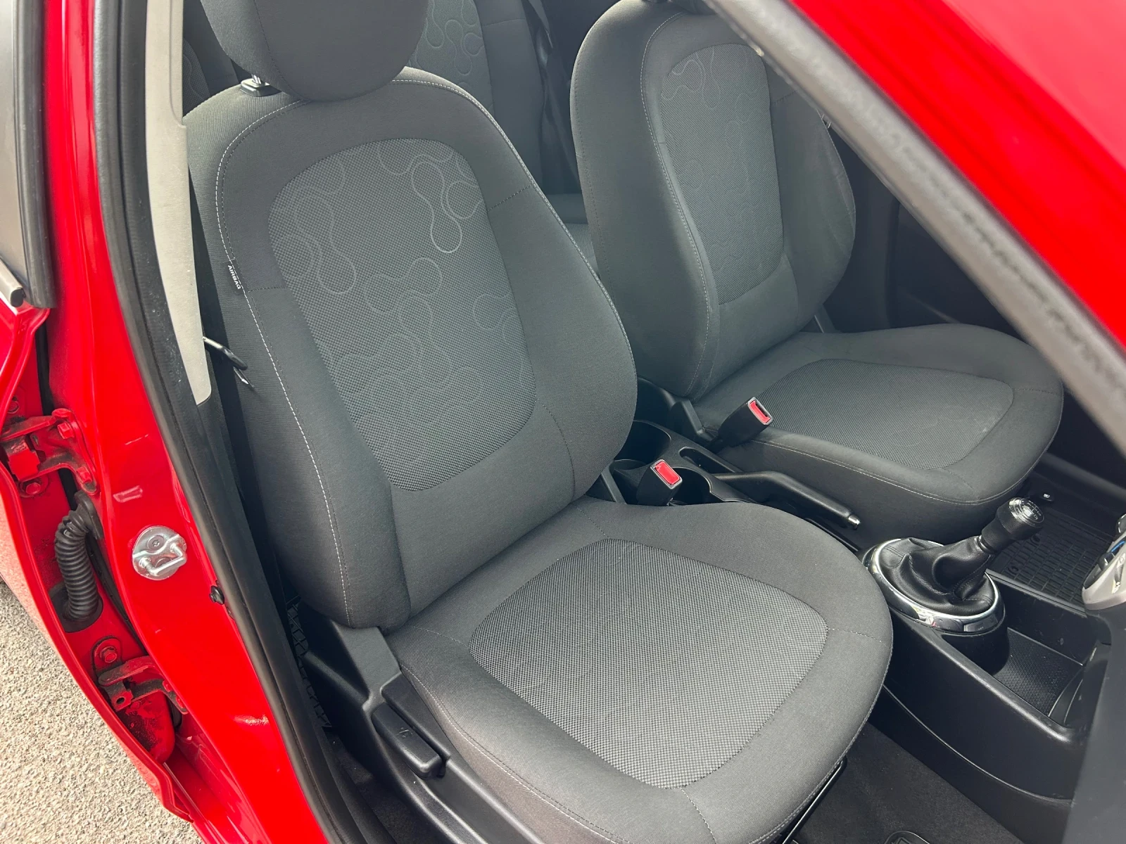 Hyundai I20 1.2 i , снимка 13 - Автомобили и джипове - 55138267