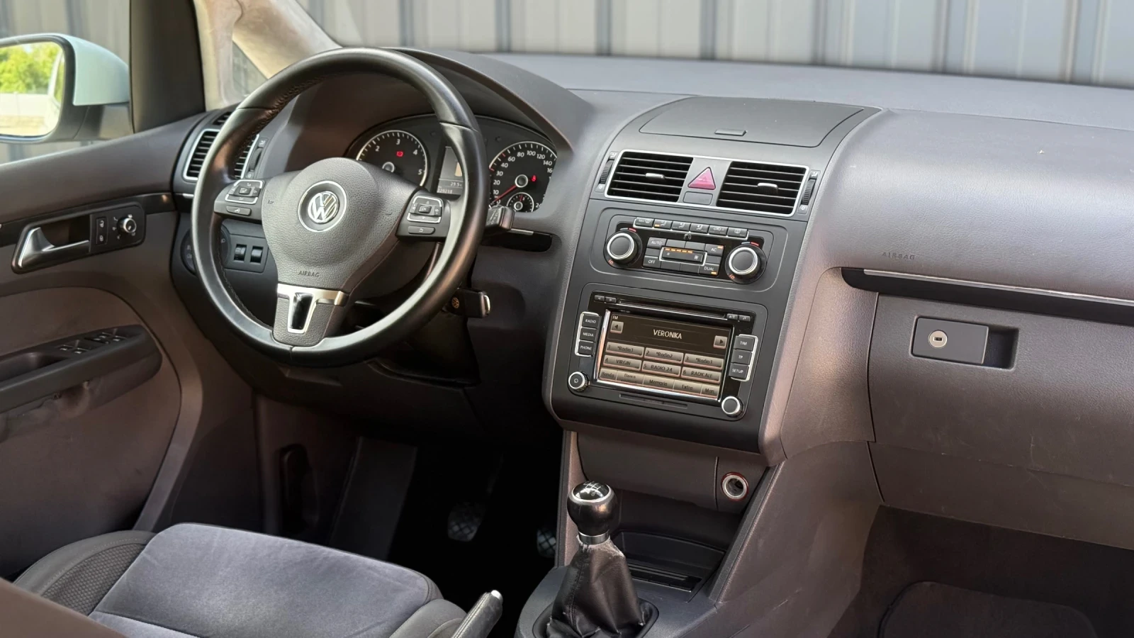 VW Touran HIGHLINE, снимка 8 - Автомобили и джипове - 55234981