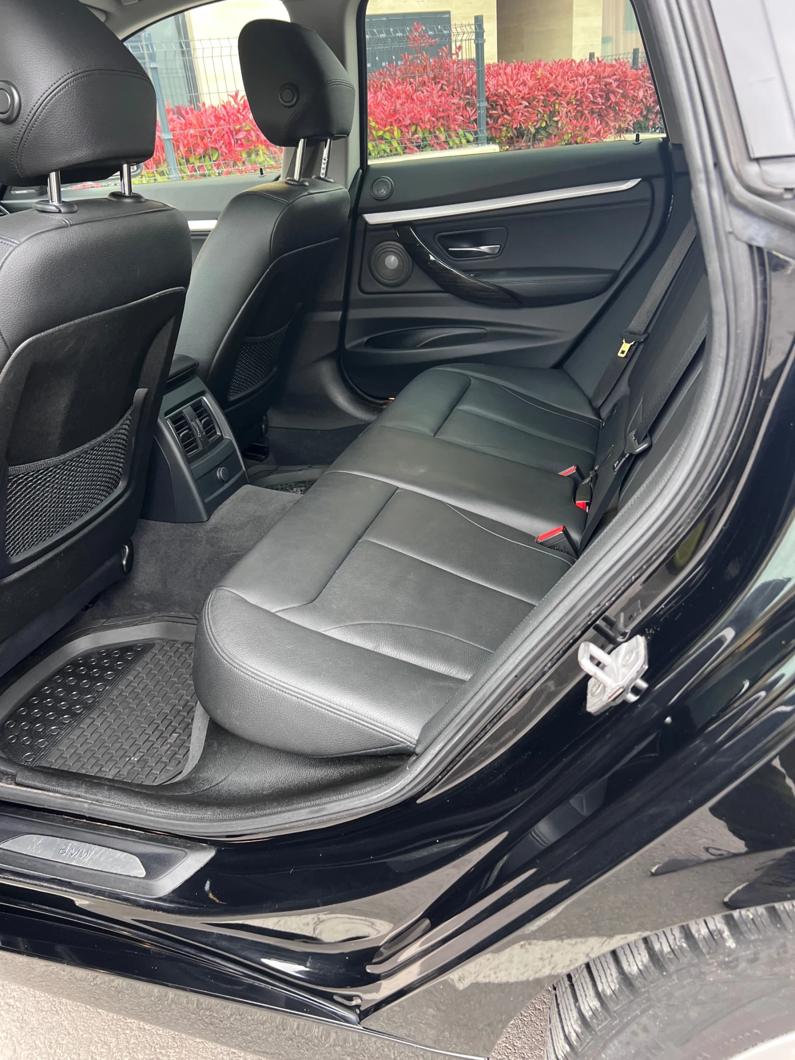 BMW 3gt 320D GT Luxury Line, снимка 10 - Автомобили и джипове - 55806648