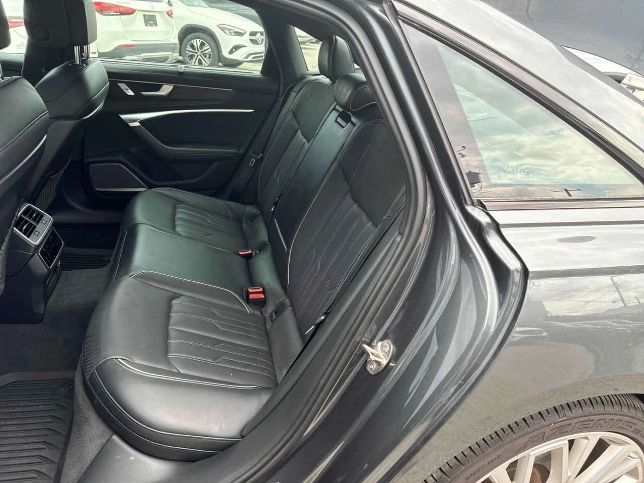 Audi A6 Technik S-LINE BLACK OPTIC B/O 360  CARFAX, снимка 12 - Автомобили и джипове - 55875334