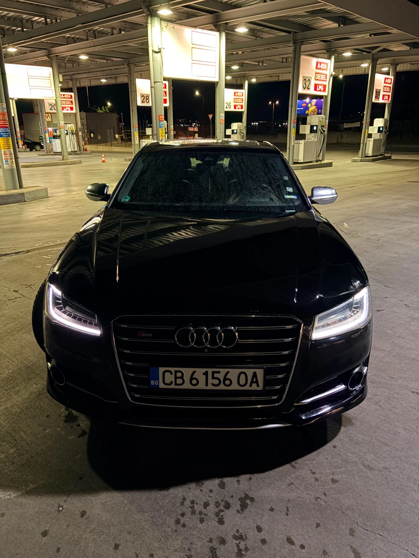 Audi S8 4.0TFSI, снимка 3 - Автомобили и джипове - 55885214