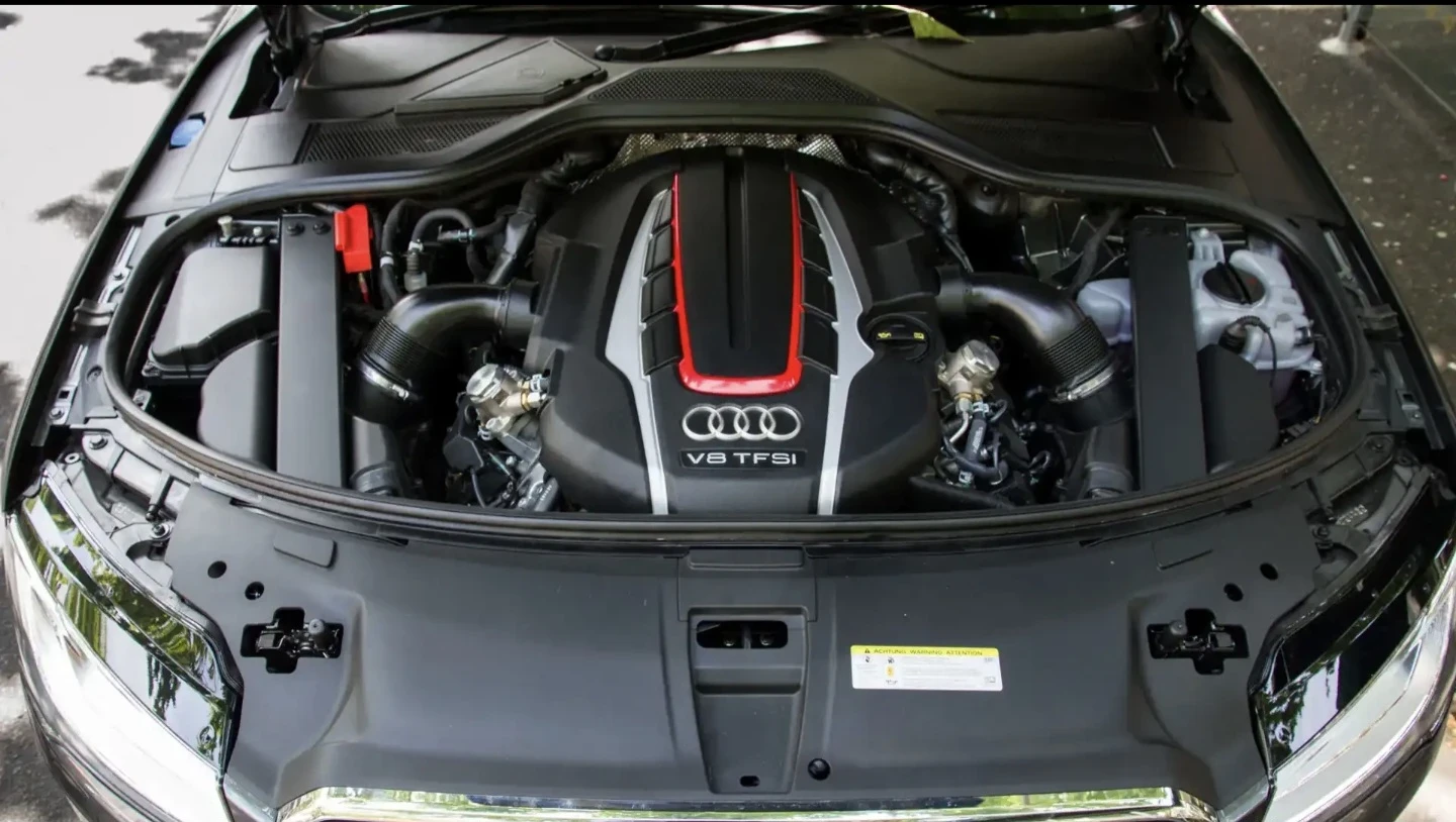 Audi S8 4.0TFSI, снимка 5 - Автомобили и джипове - 55885214