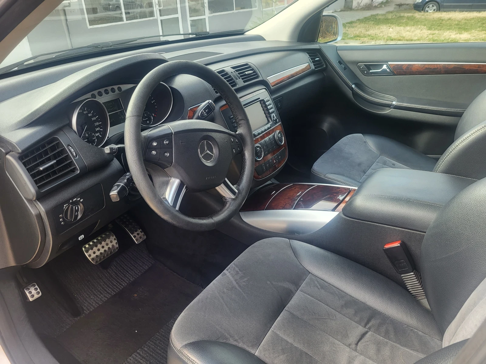 Mercedes-Benz R 320 320, снимка 8 - Автомобили и джипове - 56358340