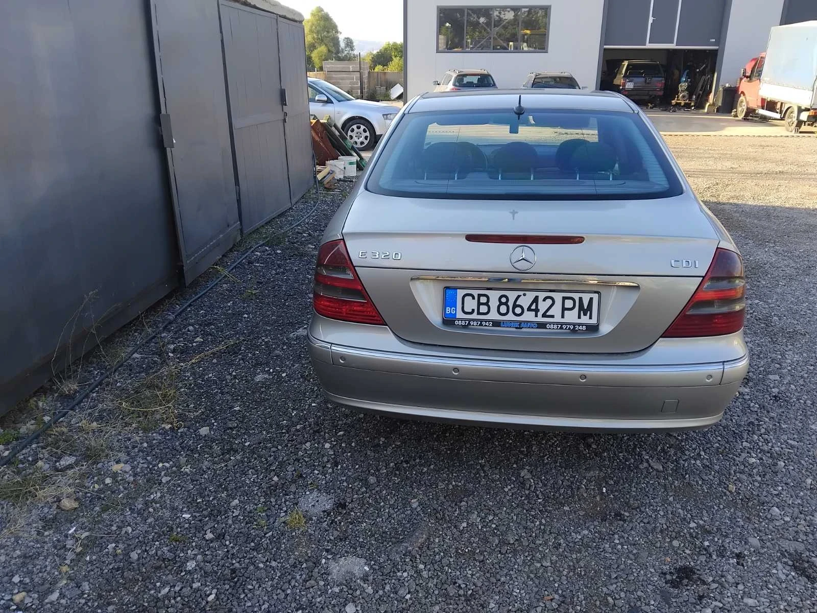 Mercedes-Benz E 320, снимка 4 - Автомобили и джипове - 56429141