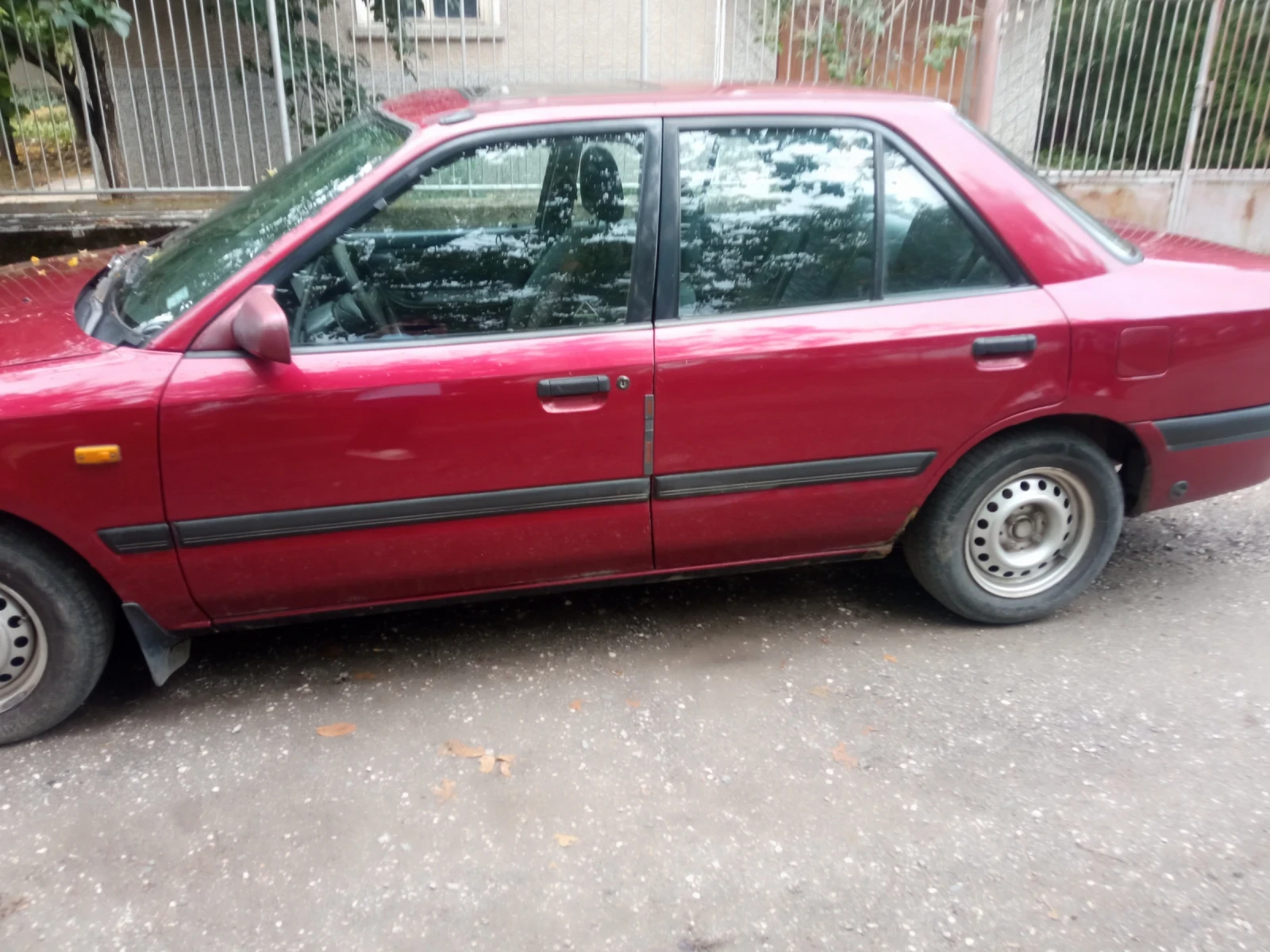 Mazda 323 BG