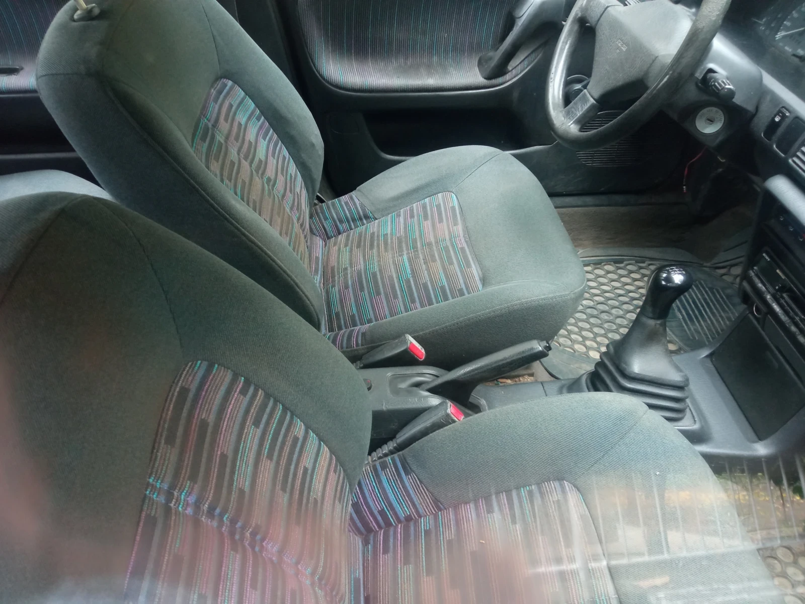 Mazda 323 BG, снимка 5 - Автомобили и джипове - 56466452