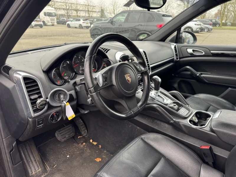 Porsche Cayenne, снимка 5 - Автомобили и джипове - 49360327