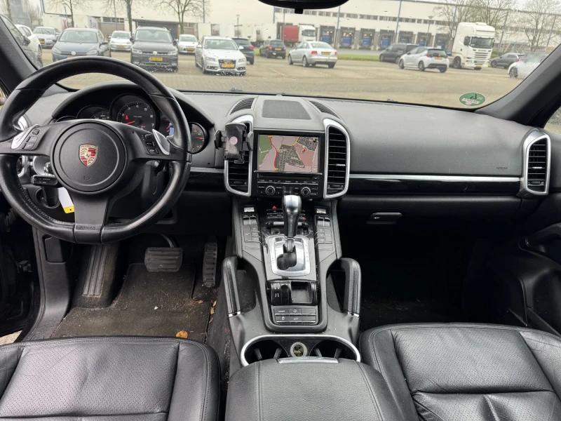 Porsche Cayenne, снимка 6 - Автомобили и джипове - 49360327