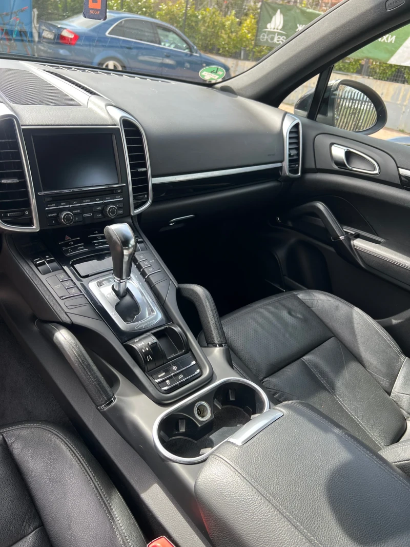 Porsche Cayenne 3.6, снимка 6 - Автомобили и джипове - 49360327