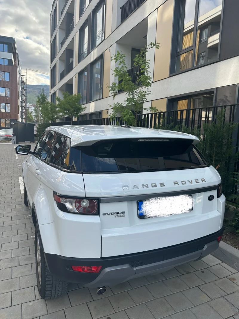 Land Rover Evoque 2.2 TD4, снимка 3 - Автомобили и джипове - 52064050