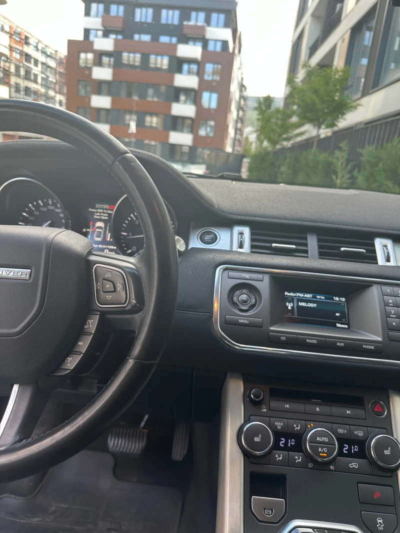Land Rover Evoque 2.2 TD4, снимка 6 - Автомобили и джипове - 52064050