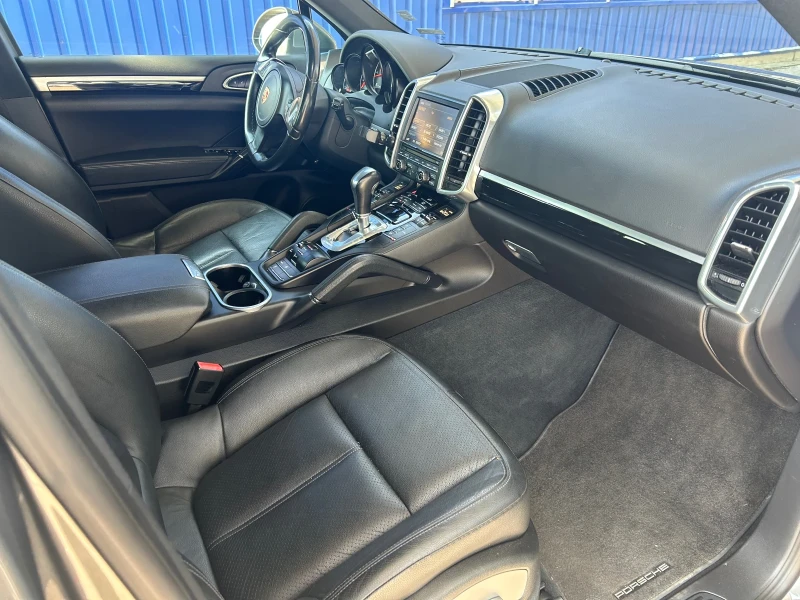 Porsche Cayenne, снимка 9 - Автомобили и джипове - 52498869
