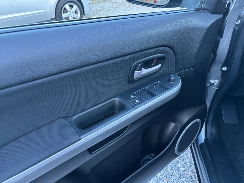 Suzuki Grand vitara 1.9DDIS-4x4, снимка 14 - Автомобили и джипове - 52957272