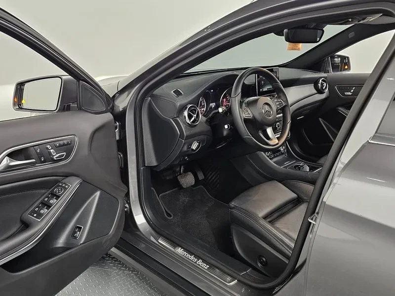 Mercedes-Benz GLA 220 X156 Premium, снимка 9 - Автомобили и джипове - 56225268