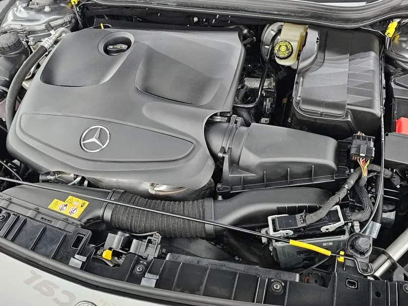 Mercedes-Benz GLA 220 X156 Premium, снимка 5 - Автомобили и джипове - 56225268