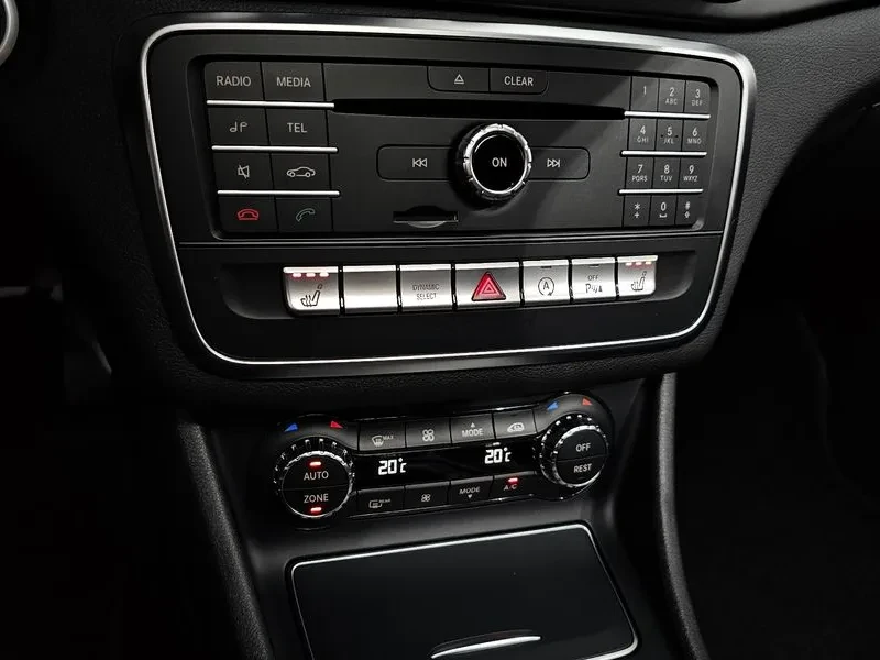 Mercedes-Benz GLA 220 X156 Premium, снимка 17 - Автомобили и джипове - 56225268