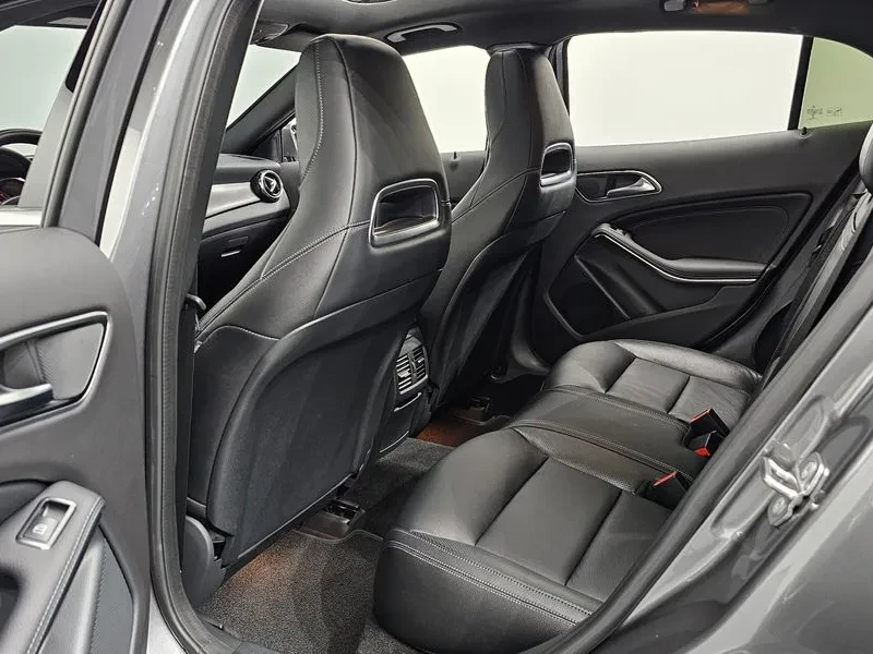 Mercedes-Benz GLA 220 X156 Premium, снимка 11 - Автомобили и джипове - 56225268