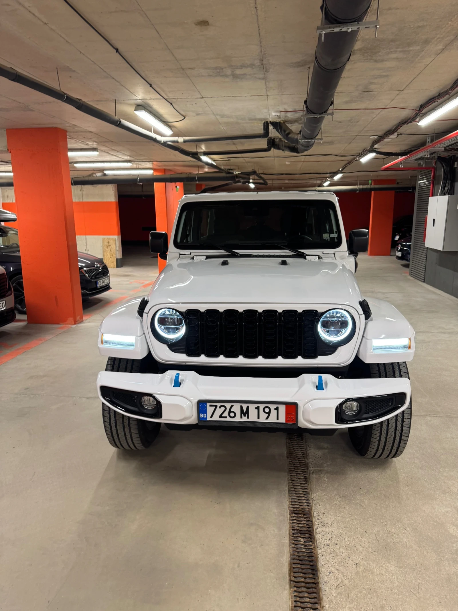 Jeep Wrangler 4XE * Plug-in-hybrid* Facelift/2024* 381к.с - изображение 9